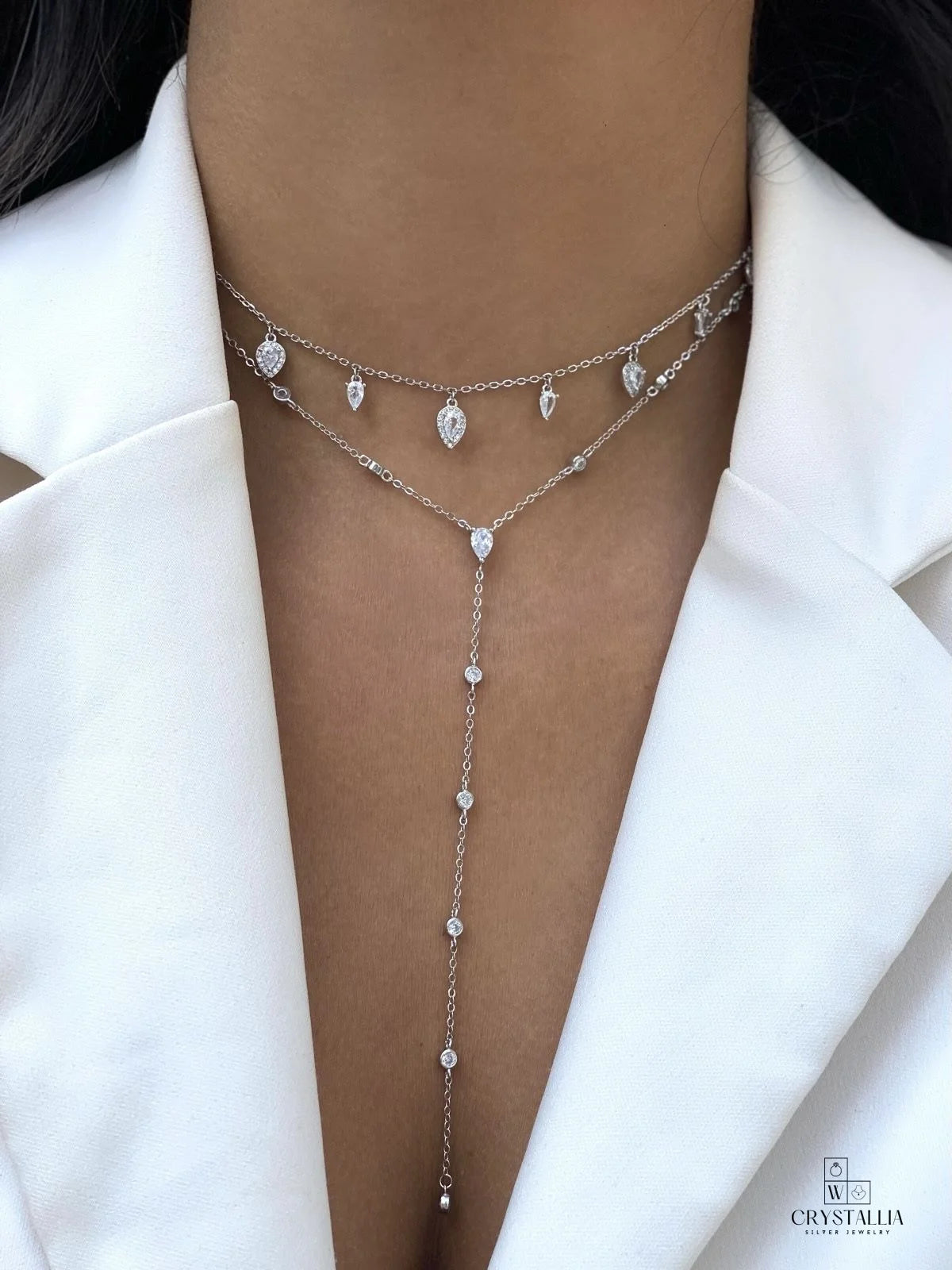 שרשרת יוקרתית מבית קריסטליה - תוספת מושלמת לכל הופעה