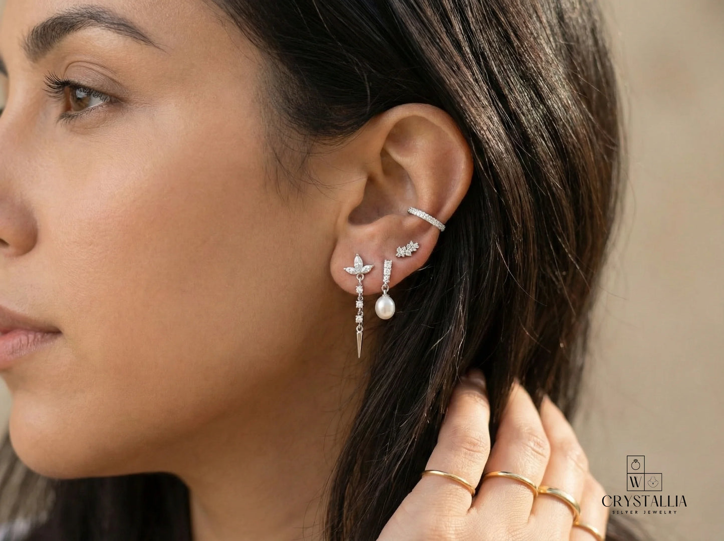 סט עגילים SI001 של קריסטליה, תכשיט יוקרתי מכסף 925 עם עיצוב ייחודי ושובה לב