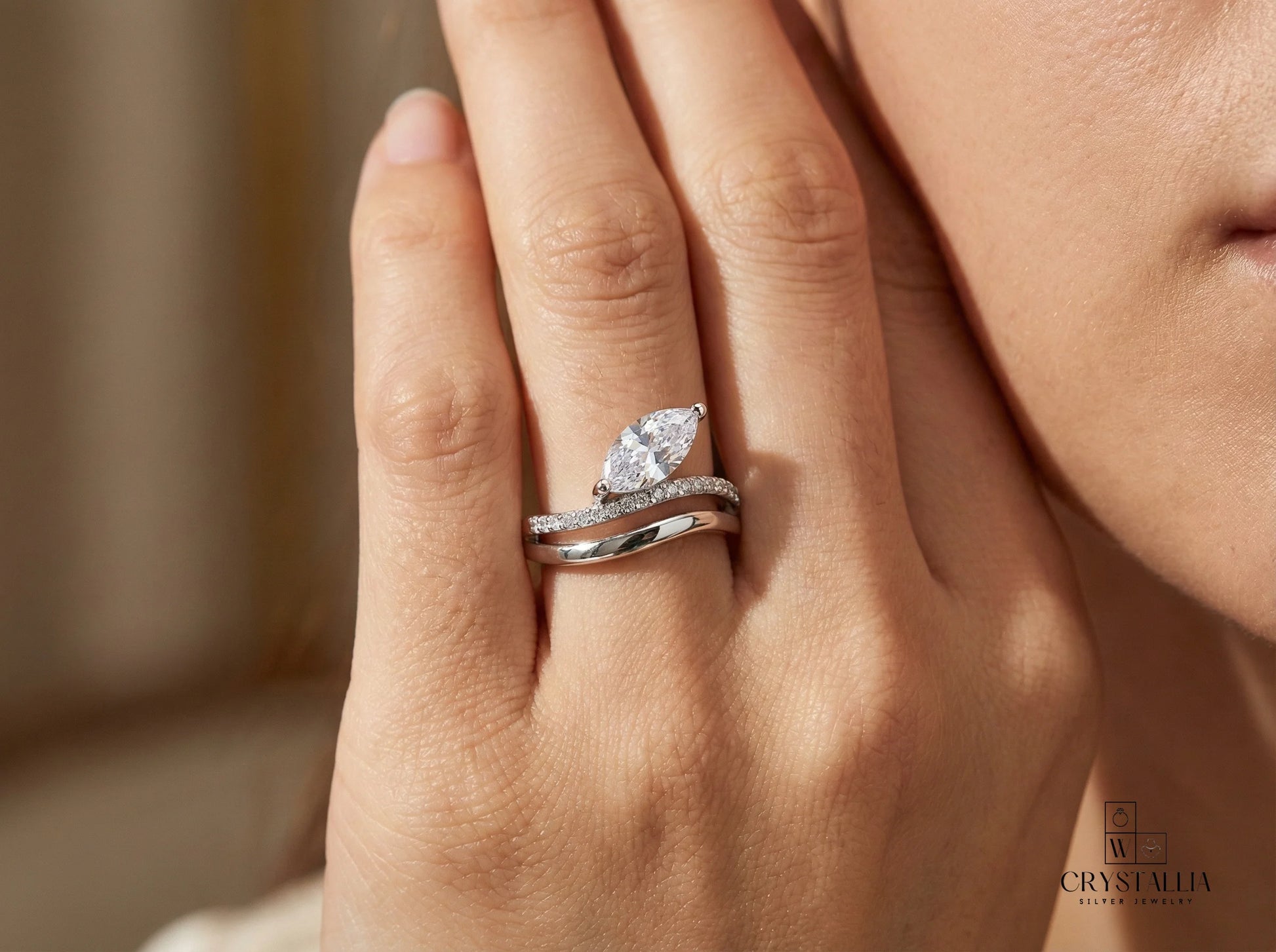 טבעת מעוצבת מכסף 925 עם גימור יוקרתי, מושלמת לכל אירוע