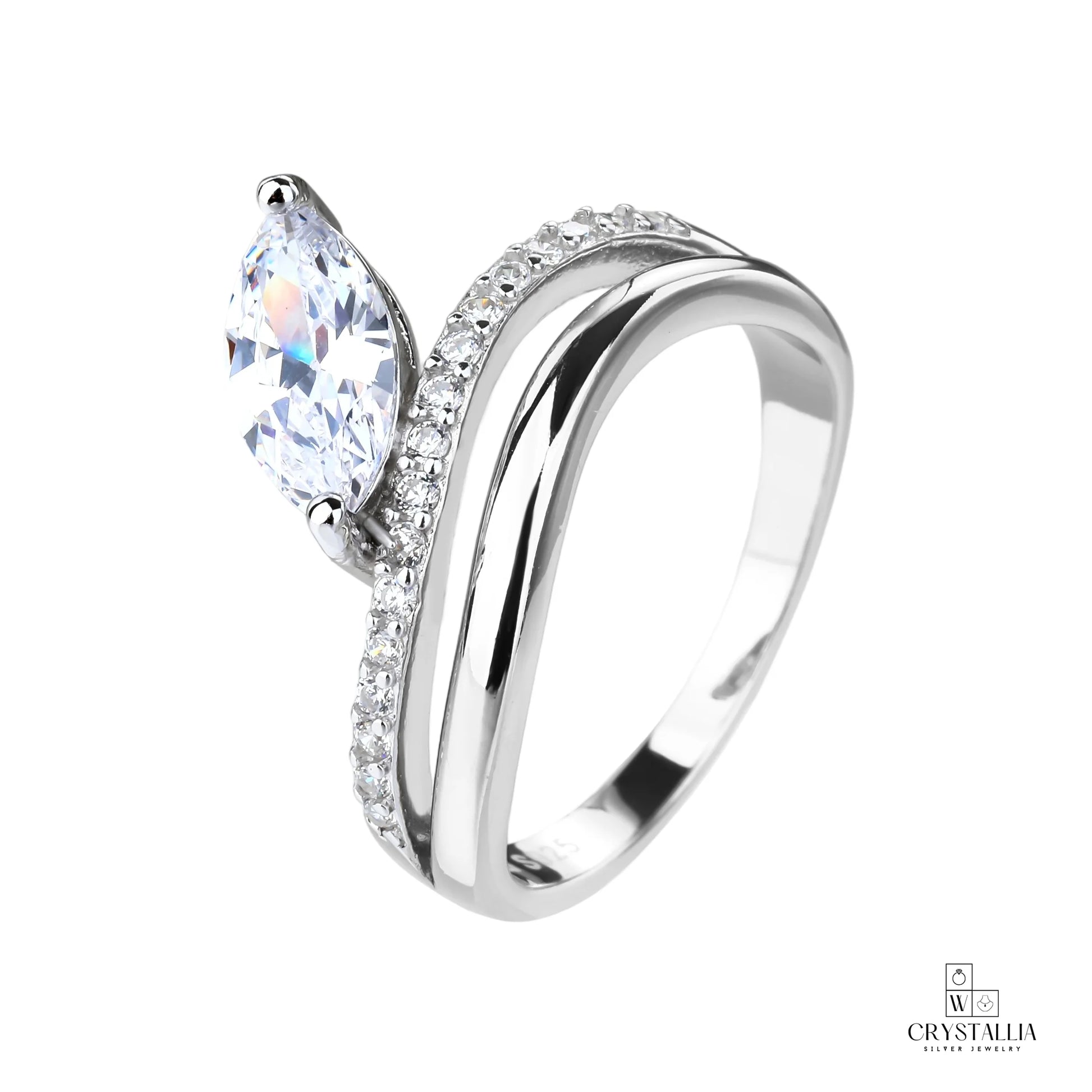 טבעת KSI8014-1 מעוצבת מכסף 925 עם גימור יוקרתי, מושלמת לכל אירוע