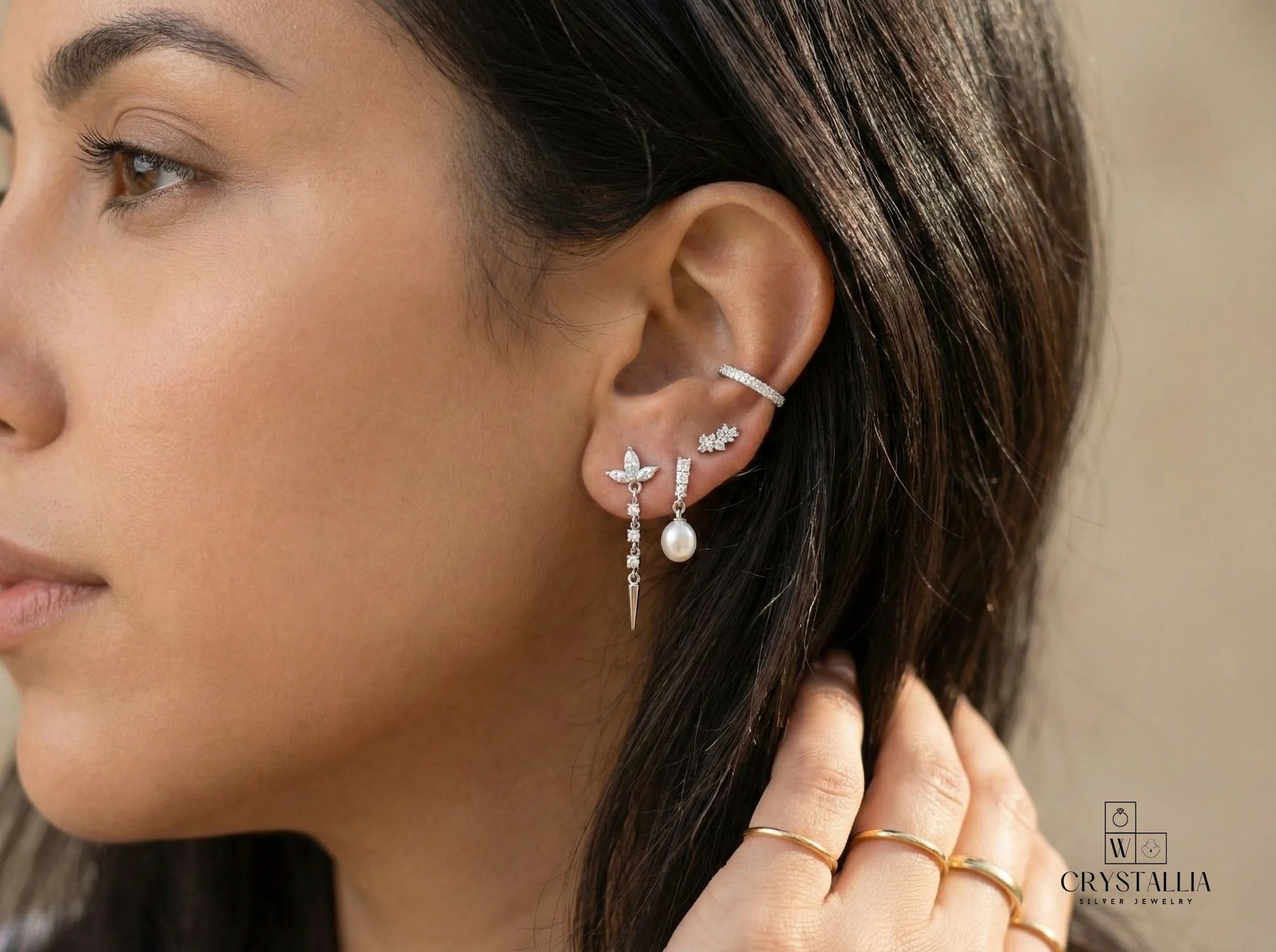 סט עגילים SI001 של קריסטליה, תכשיט יוקרתי מכסף 925 עם עיצוב ייחודי ושובה לב