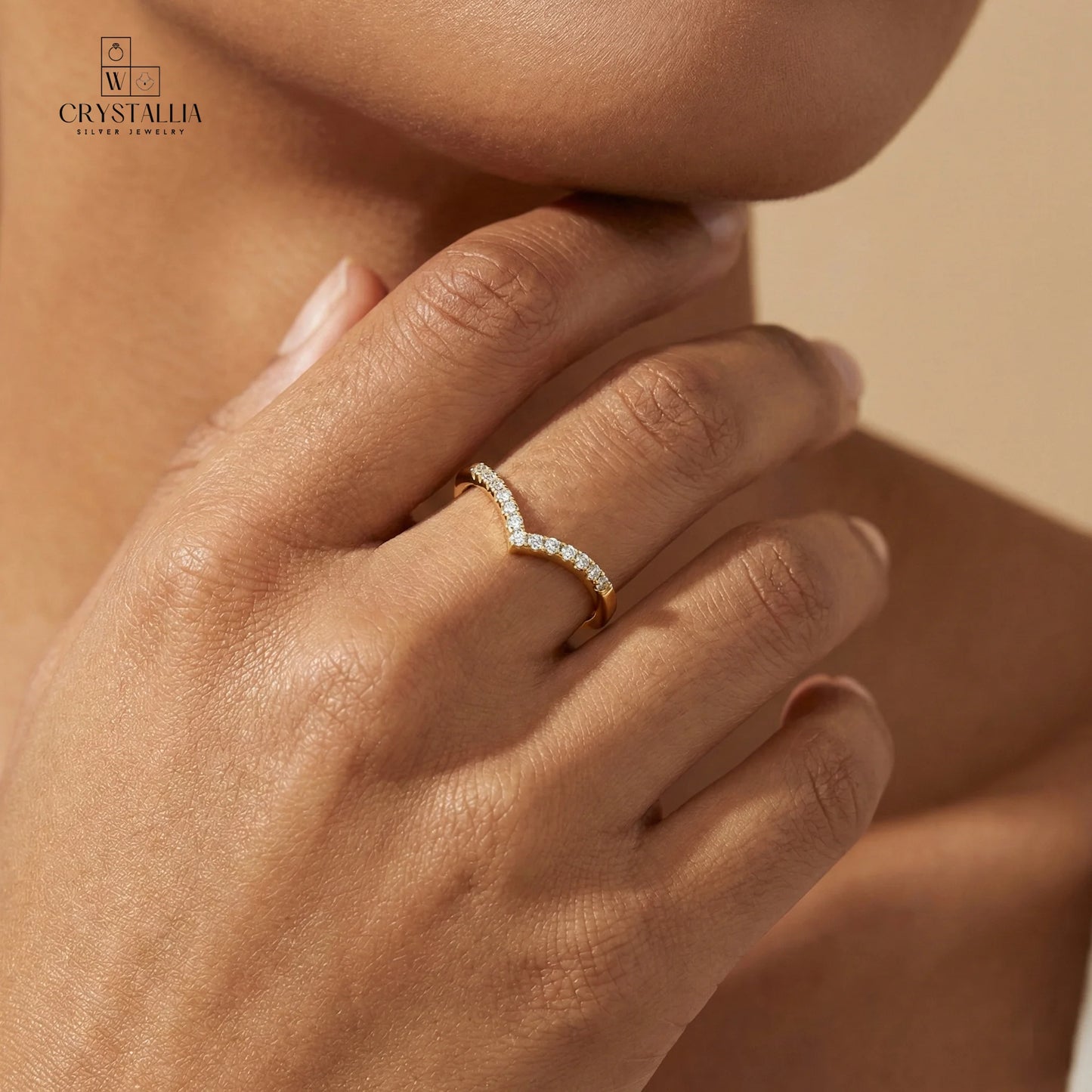 טבעת בעיצוב יוקרתי של Crystallia